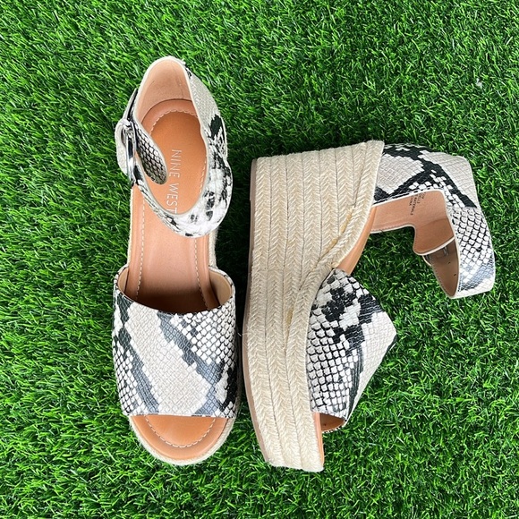 NINE WEST Snakeskin Print Wedges size 7.5 - Picture 1 of 11